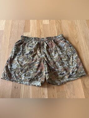 Men’s Duck Camp- Scout Shorts. Size Small